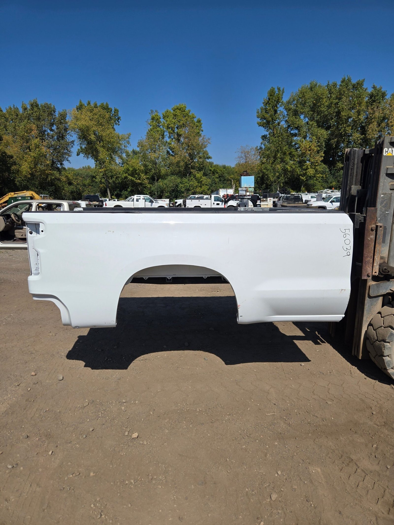 2019-2025 Chevrolet Silverado 1500 8′ Long Truck Bed – White